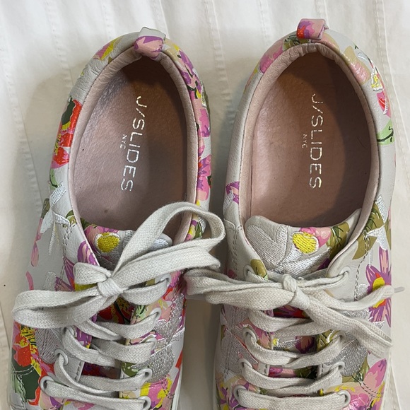 J/Slides floral embroidered chunky heel sneakers - Picture 5 of 9